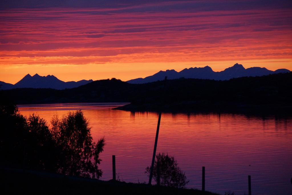 Aaroybukt Guesthouse Aroybukta Ruang foto
